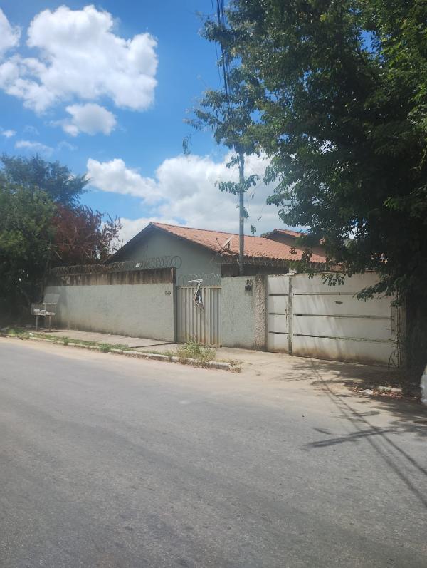 Casa - Venda, 2º SEÇÃO, ESMERALDAS, MG