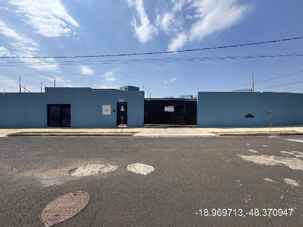 Casa - Venda, LOTEAMENTO RESIDENCIAL PEQUIS, UBERLANDIA, MG